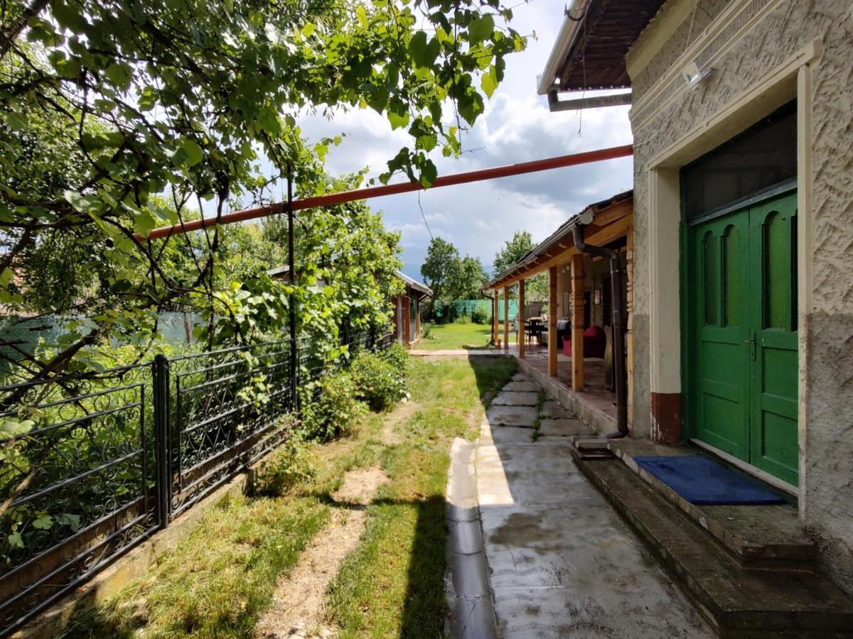 La Tataia Zahei Hotel Dragus Buitenkant foto
