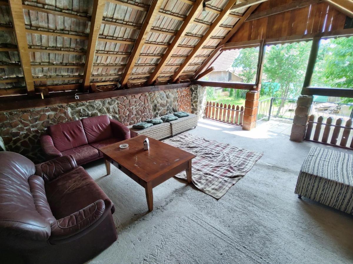 La Tataia Zahei Hotel Dragus Buitenkant foto
