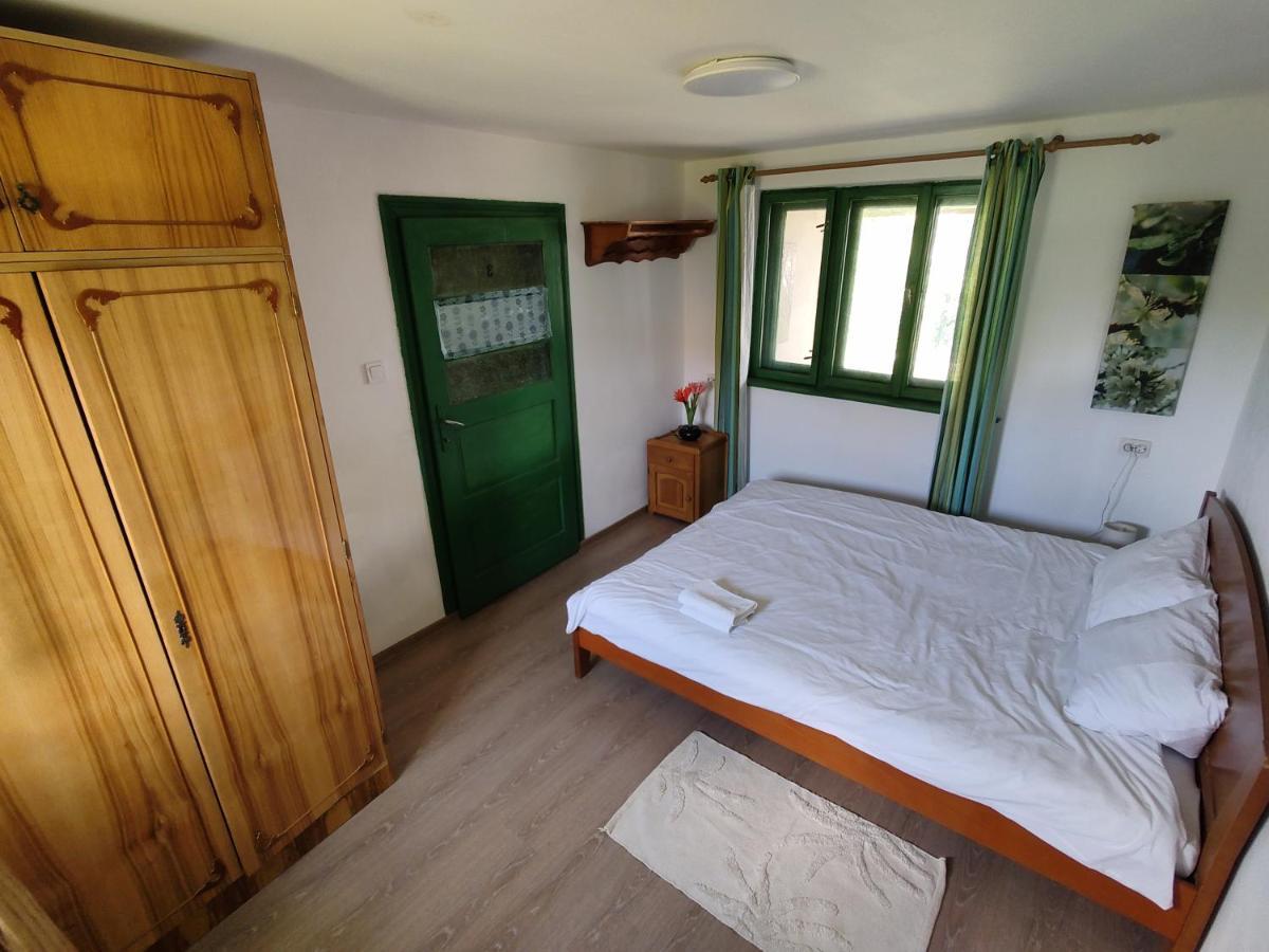 La Tataia Zahei Hotel Dragus Buitenkant foto