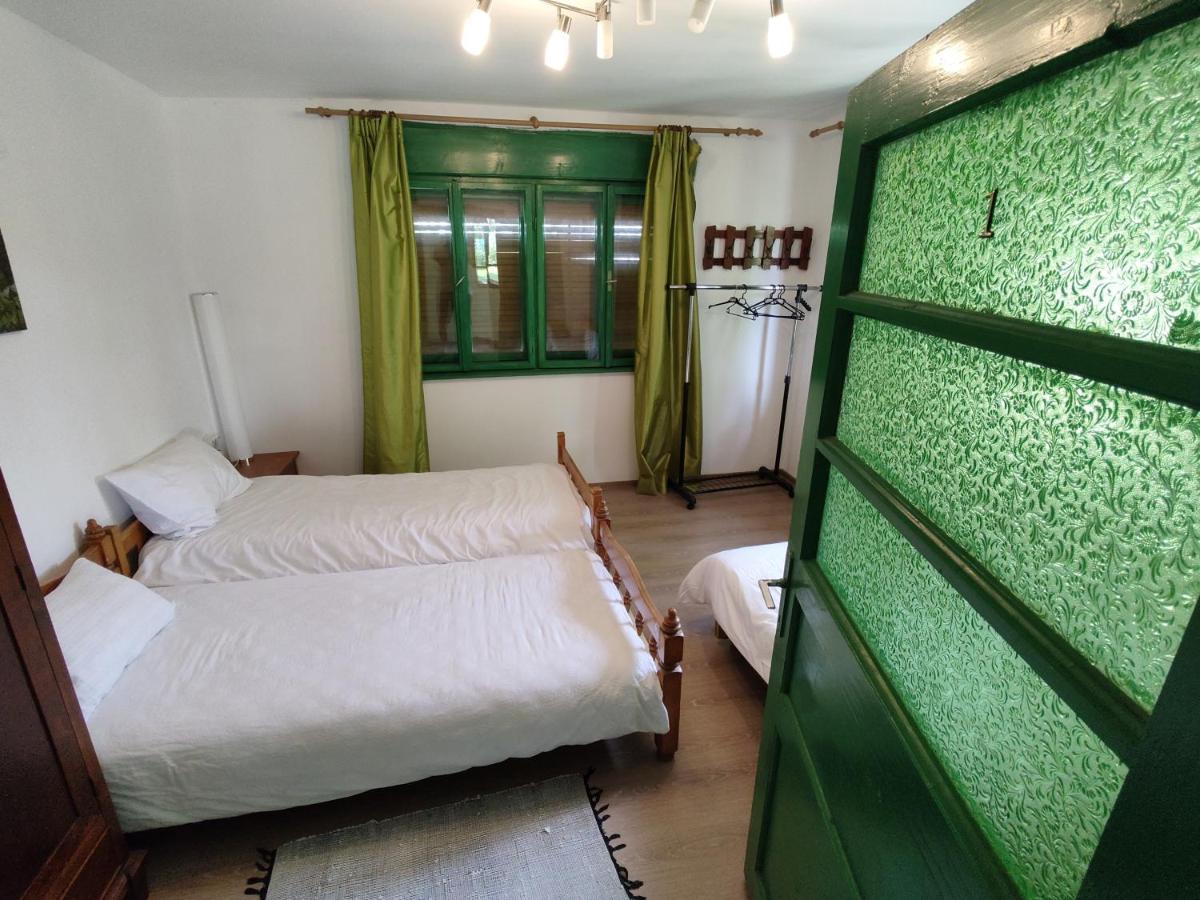 La Tataia Zahei Hotel Dragus Buitenkant foto