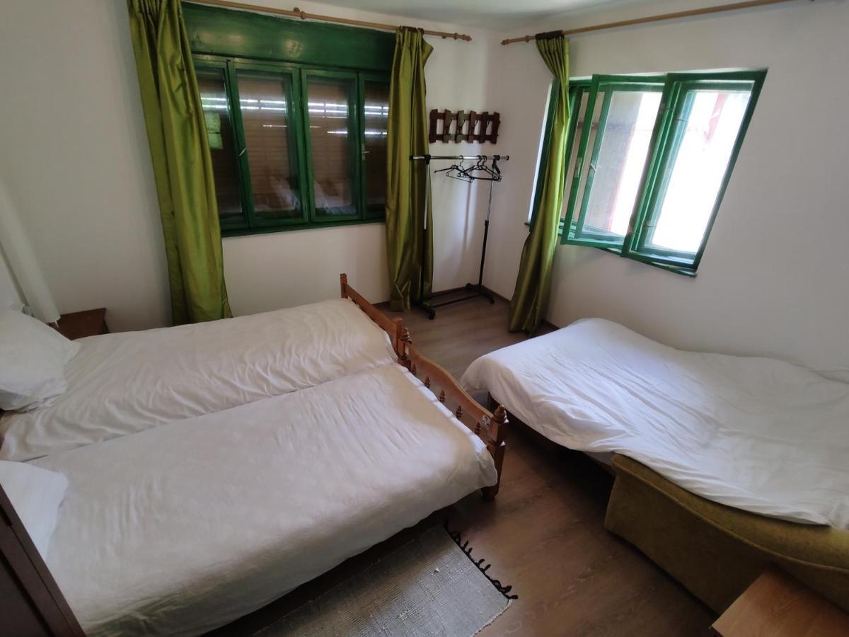 La Tataia Zahei Hotel Dragus Buitenkant foto