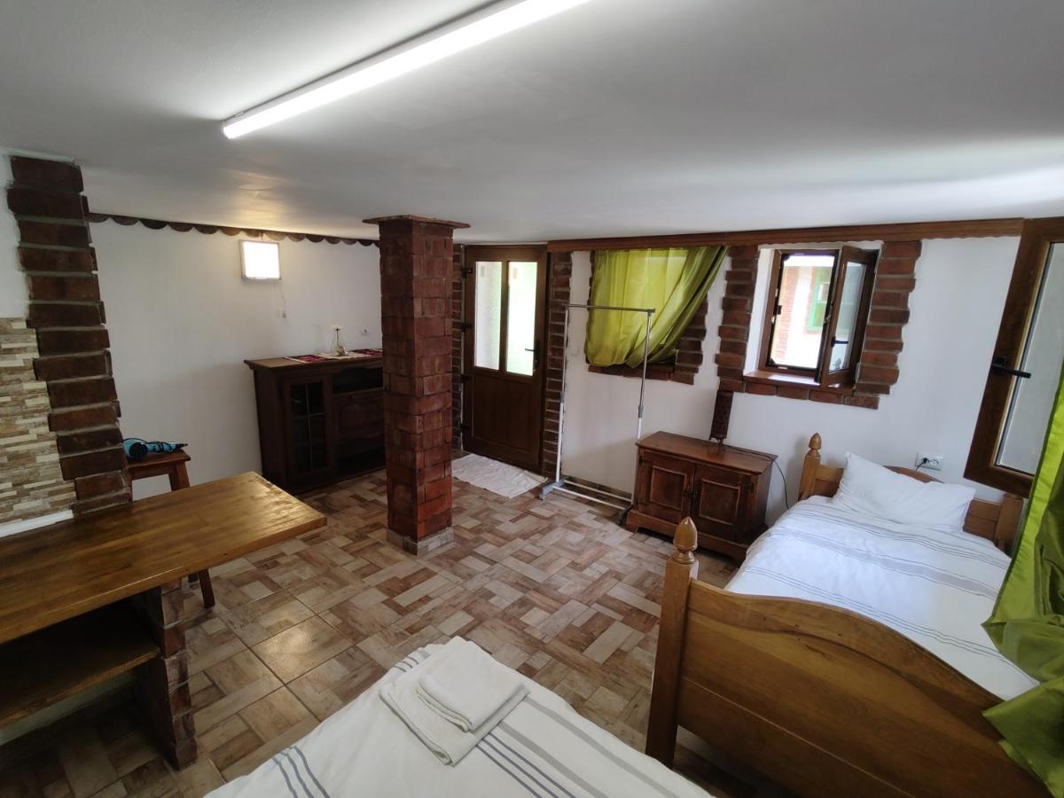 La Tataia Zahei Hotel Dragus Buitenkant foto